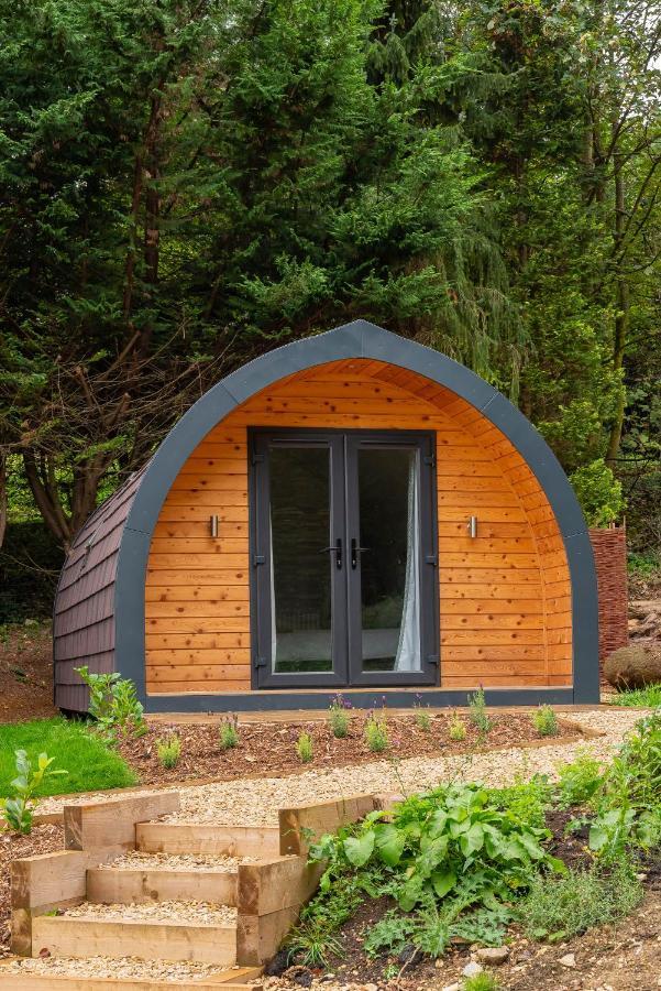 The Plough Inn Cabins Ramsden Kültér fotó